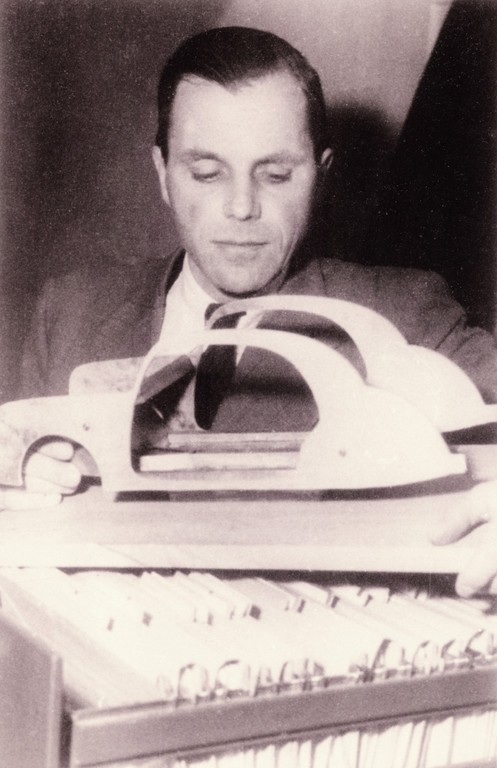 Béla Barényi (1939).  Foto: Auto-Medienportal.Net/Daimler