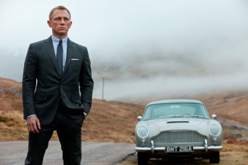 Daniel Craig mit Aston Martin DB 5 in „Skyfall“ (2012).  Foto: Auto-Medienportal.Net/Aston Martin