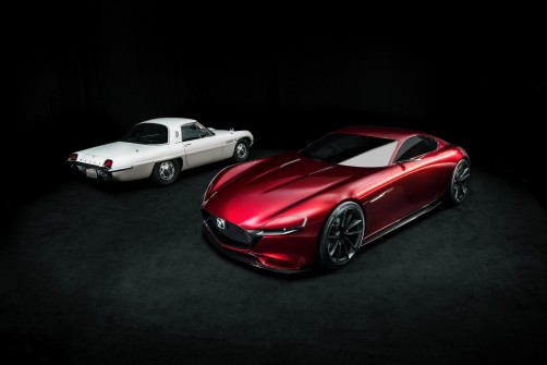 Mazda Cosmo Sport 110 S (l.) und RX-Vision (2015).  Foto: Auto-Medienportal.Net/Mazda