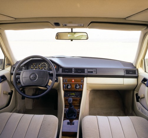Vor 35 Jahren: Mercedes-Benz W124 als neue Mittelklasse.  Foto: Auto-Medienportal.Net/Daimler