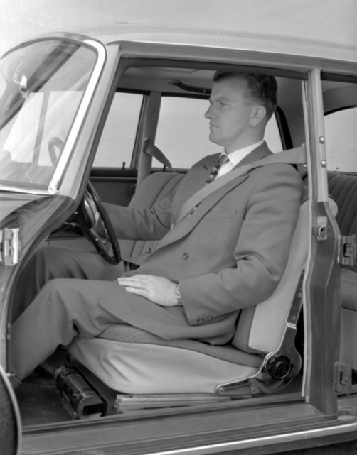 	  Sicherheitsgurt als die Innovation von 1958.  Foto: Auto-Medienportal.Net/Daimler