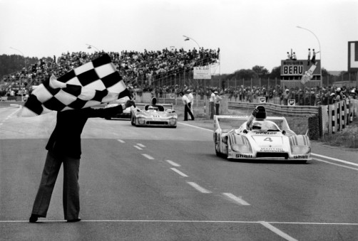 Le Mans 1977: Der Porsche 936 Spyder „Nr. 4“ mit Jürgen Barth, Hurley Haywood und Jacky Ickx holt den Sieg.  Foto: Auto-Medienportal.Net/Porsche