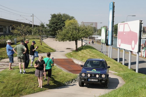 Klassiker im Gelände: VW Golf Country auf dem Parcours der Autostadt.  Foto: Auto-Medienportal.Net/Autostadt