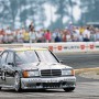 m ersten Lauf des Flugplatzrennens in Diepholz am 5. August 1990 holte Kurt Thiim mit dem AMG Mercedes-Benz 190 E 2.5-16 Evolution II DTM-Renntourenwagen den ersten Sieg für das Fahrzeug.  Foto: Auto-Medienportal.Net/Daimler